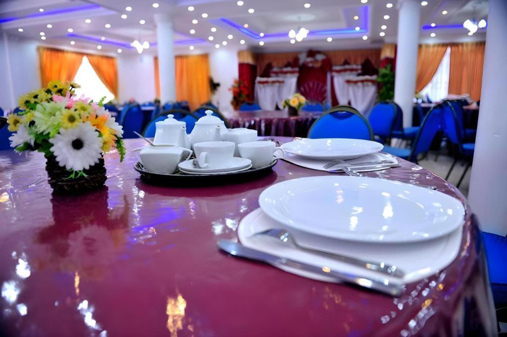 Hotel Glee Trincomalee Eksteriør billede