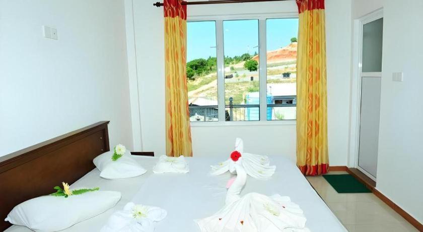 Hotel Glee Trincomalee Eksteriør billede