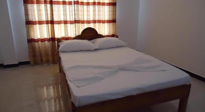 Hotel Glee Trincomalee Eksteriør billede